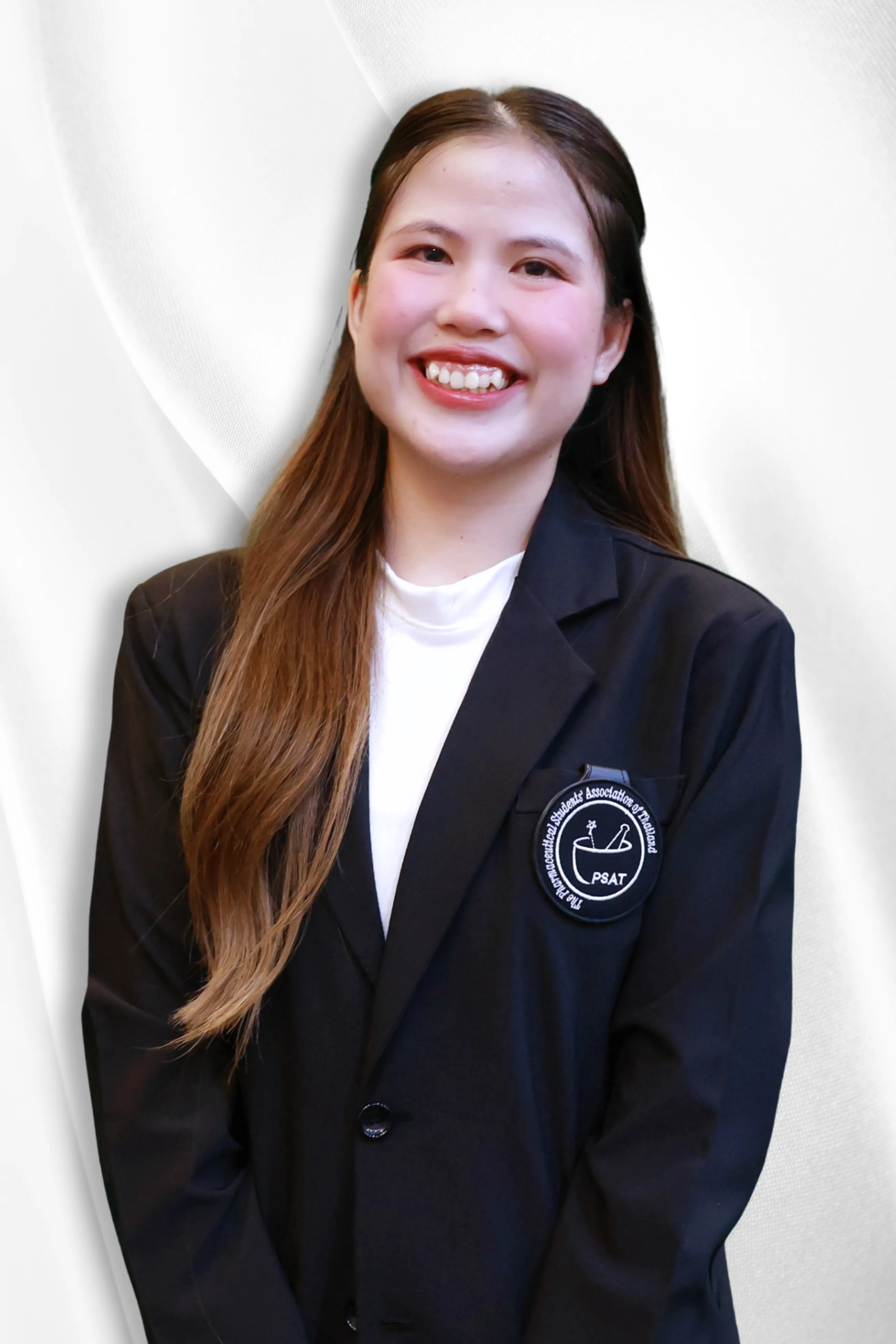 นศภ.รสินทรา เกษโสภา (แยม)